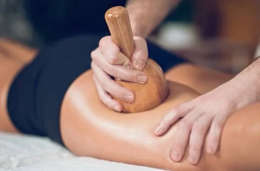 Manualità durante un trattamento corpo pubblicato da Natura e Bellezza